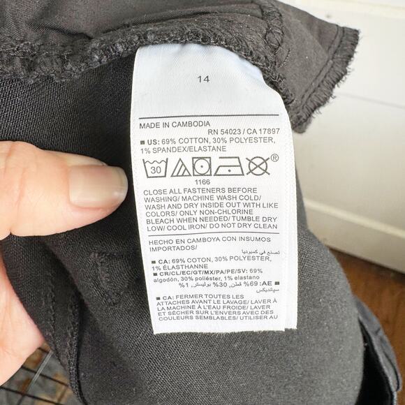 Old Navy High Rise WOW Straight Jeans Stretch 29.5” Inseam NEW Size 14 R Black - Picture 11 of 12